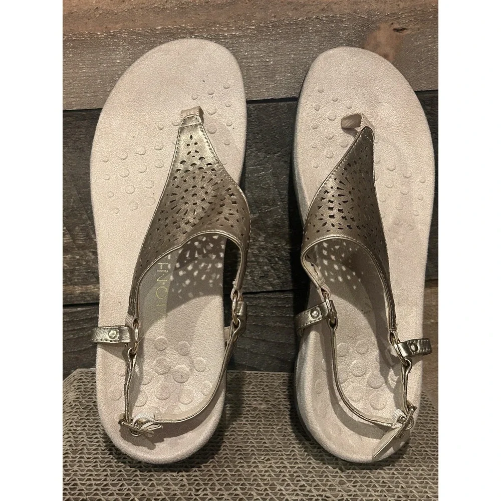 Vionic Kirra II Gold Leather T-Strap Backstrap‎ Toe Post Comfort Sandal 9.5 EUC